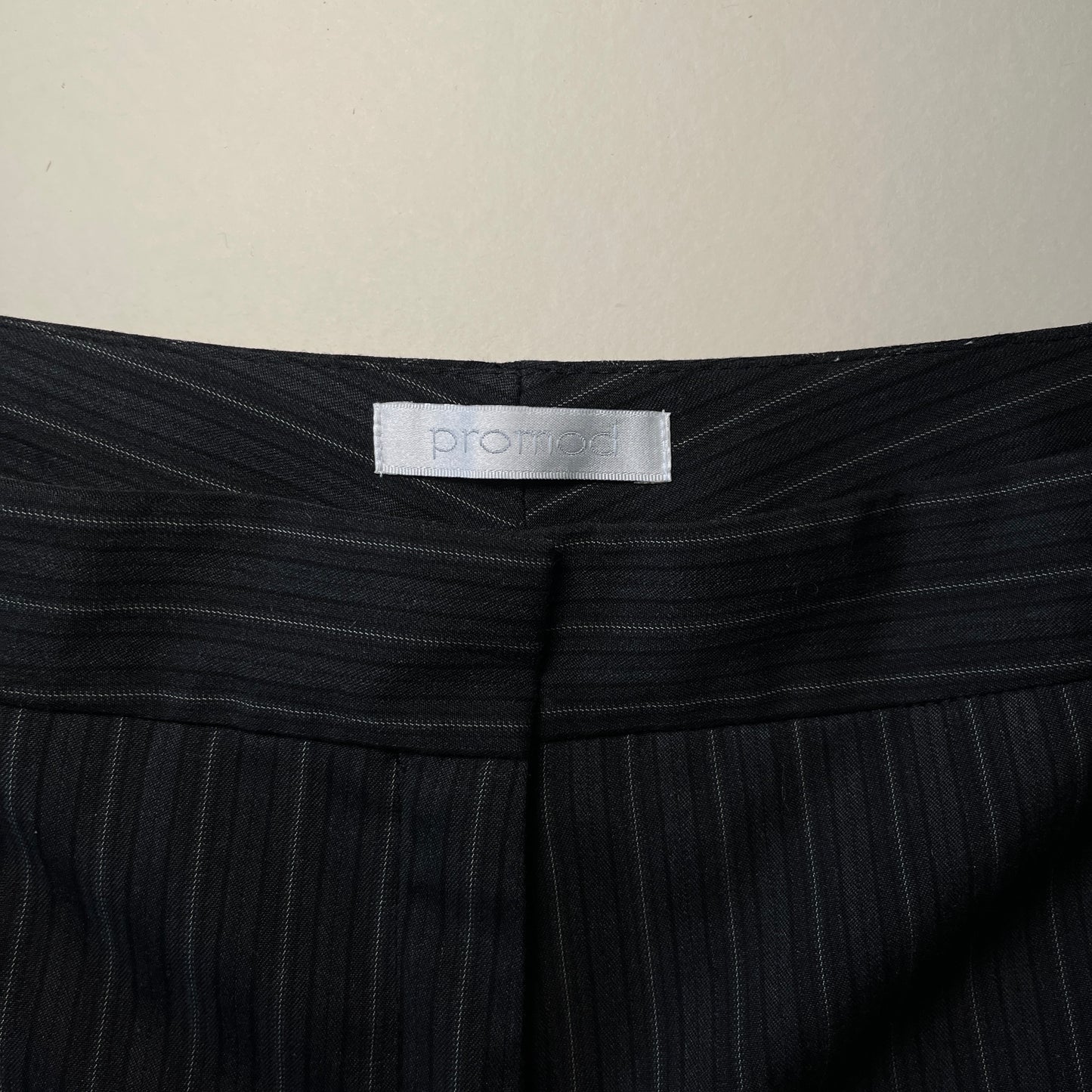 Pantalon tailoring rayé bleu marine