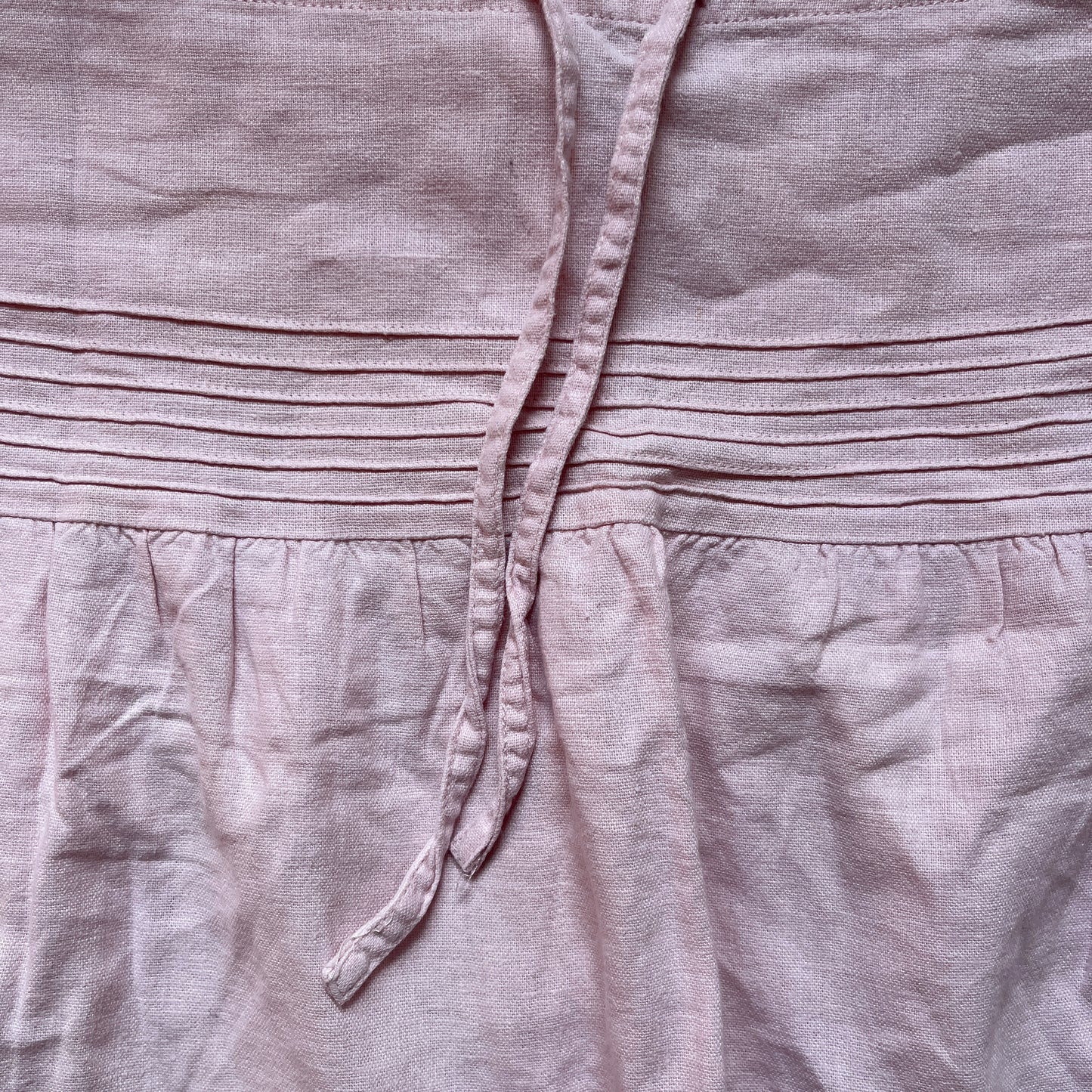 Mini jupe coquette en lin rose