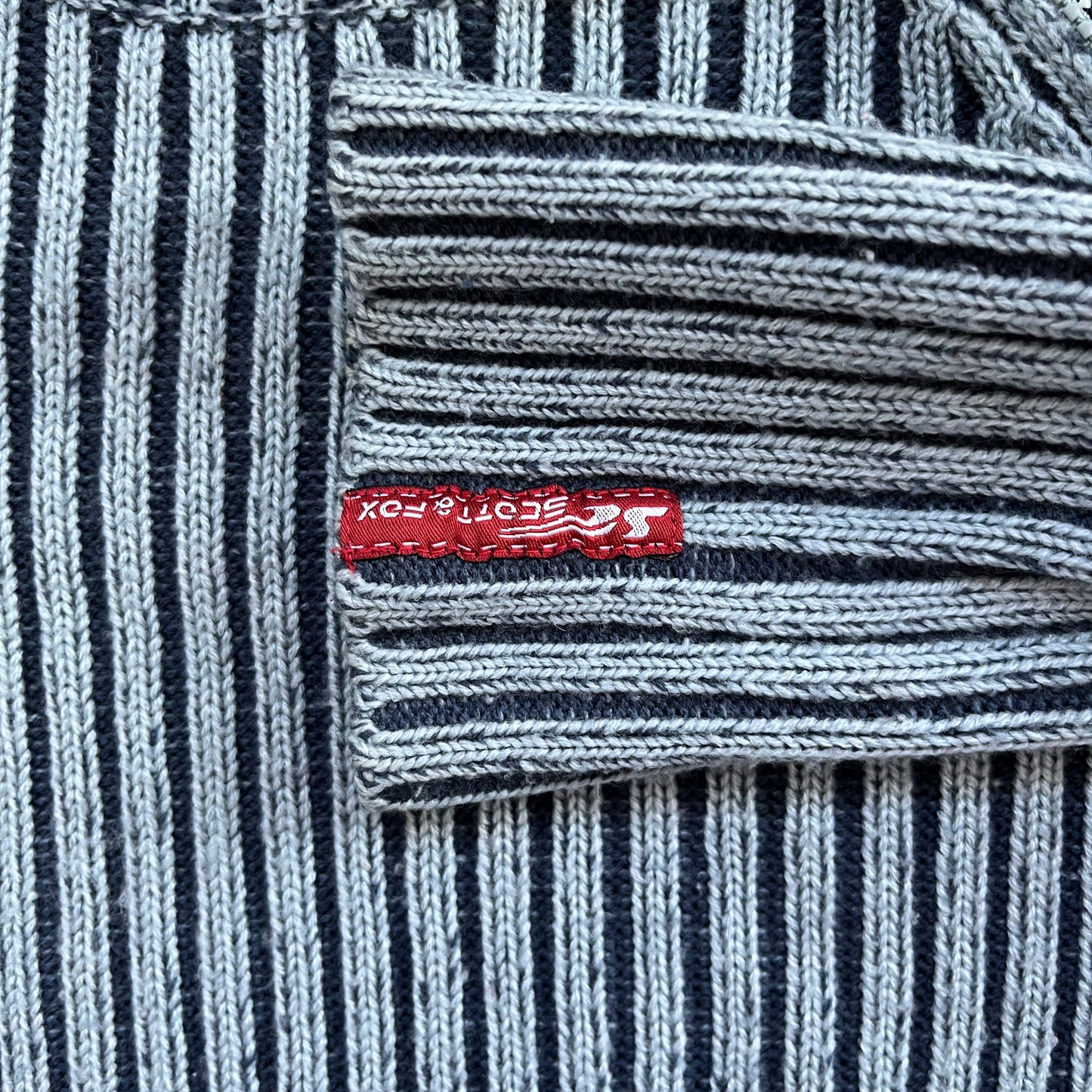 Pull côtelé bleu modulable y2k