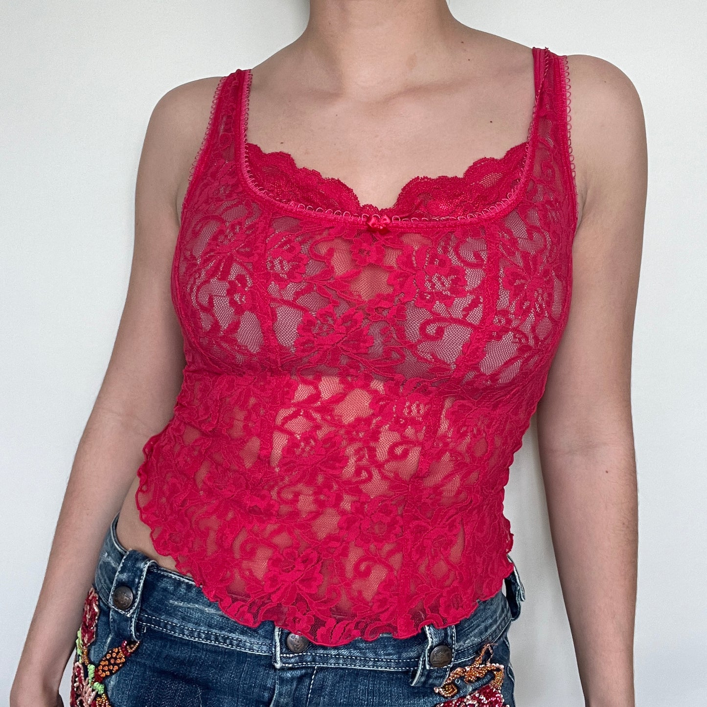 Top romantique effet corset en dentelle rouge