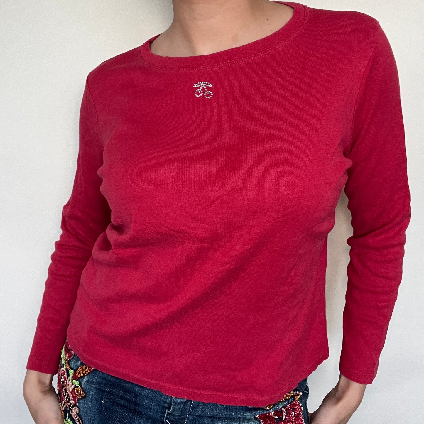 Top basic manche longue rouge cerise strass