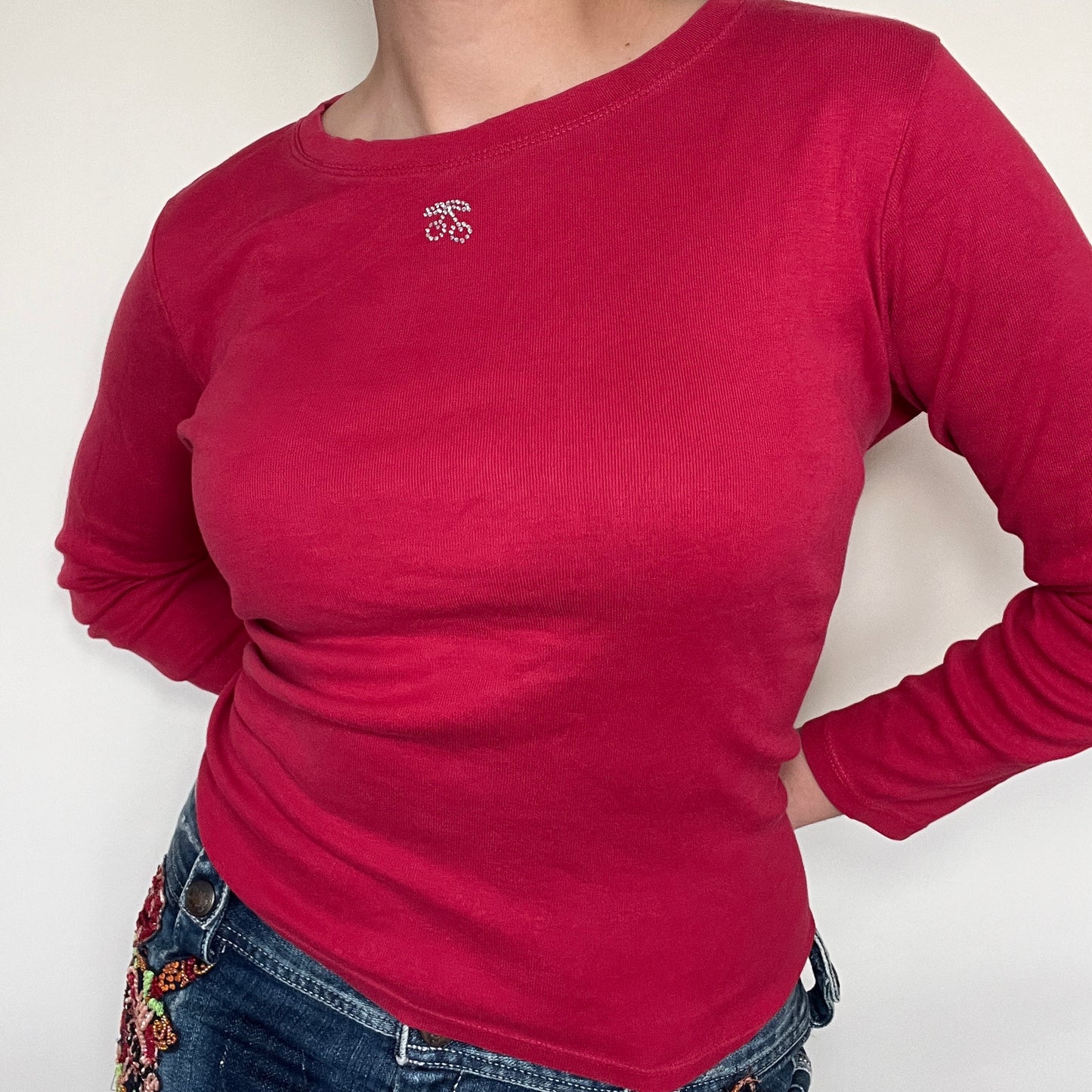 Top basic manche longue rouge cerise strass