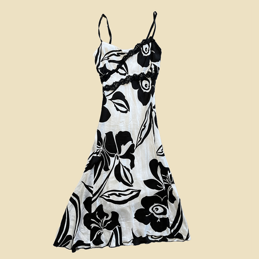 Robe longue asymétrique imprimé fleuri noire et blanche