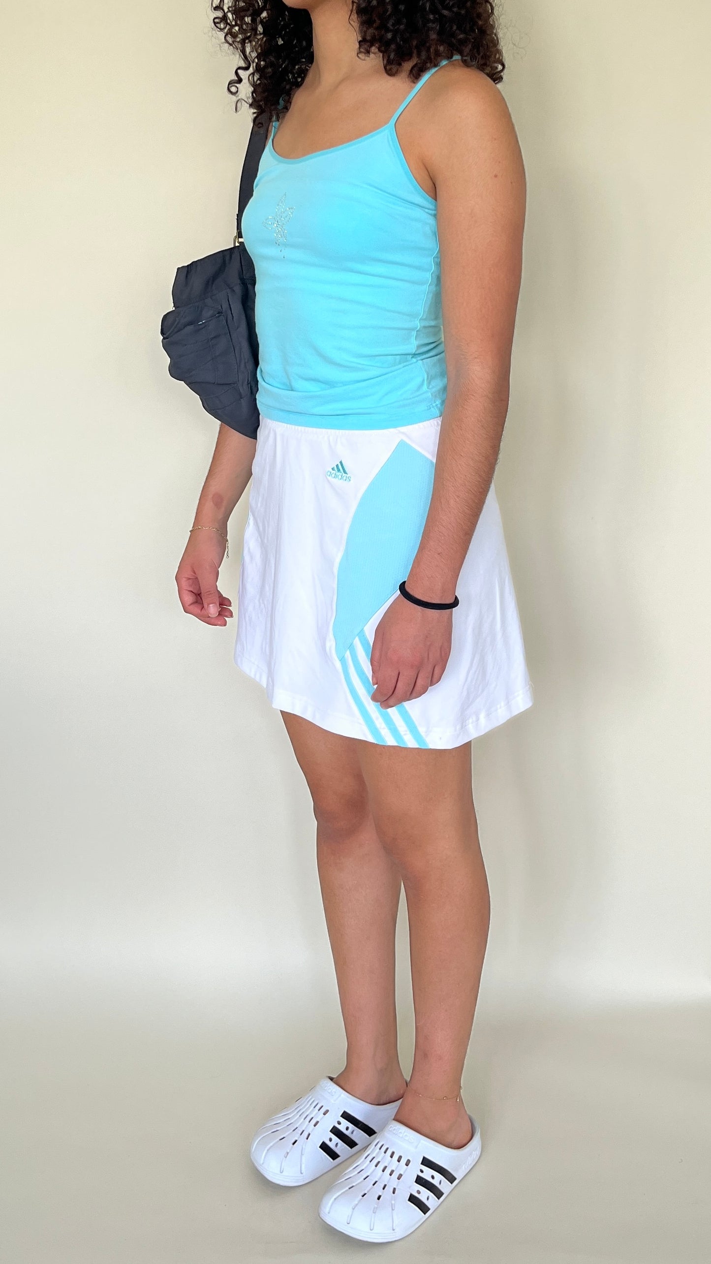 Mini jupe sport Adidas blanche et bleue