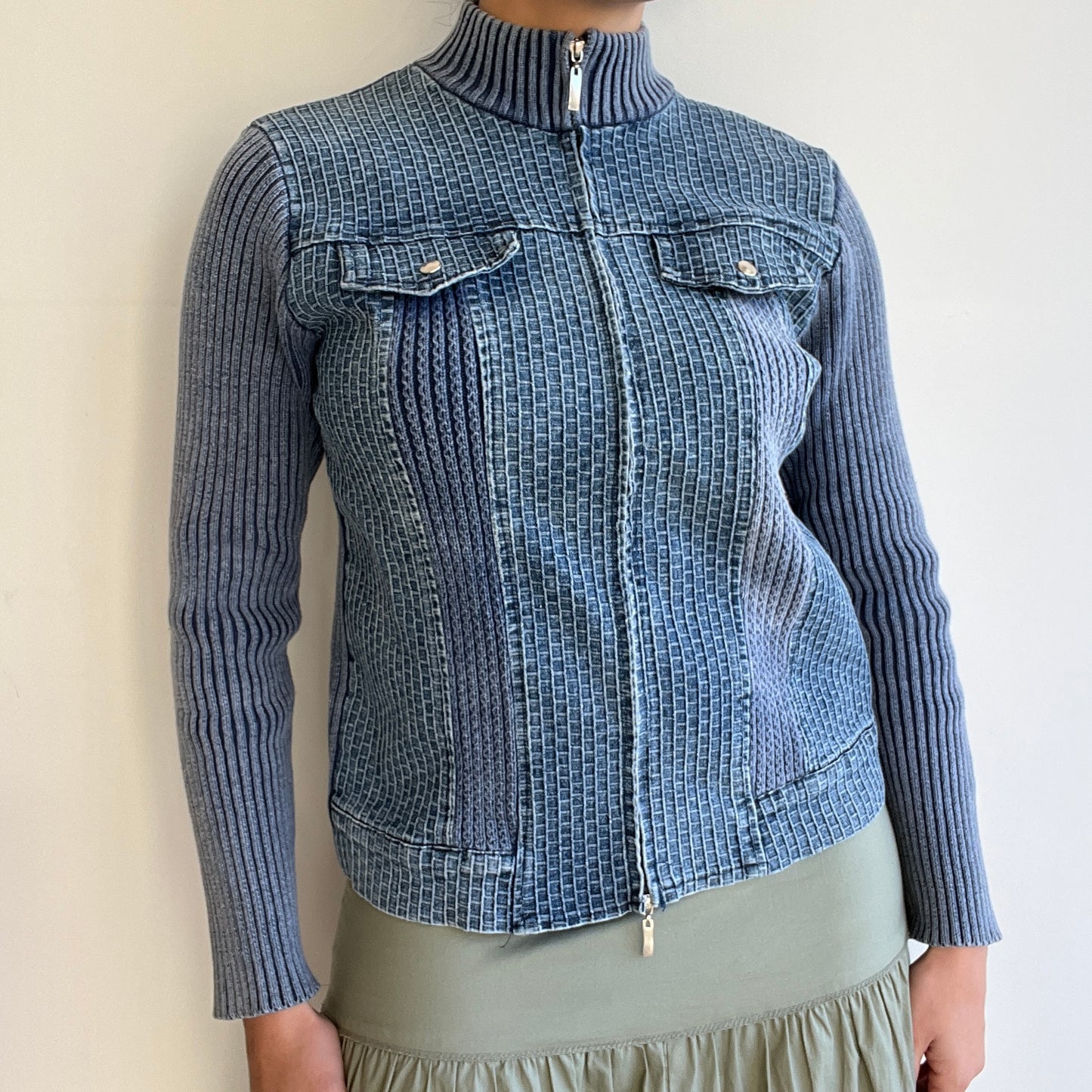 Veste en maille côtelée et denim bleu y2k