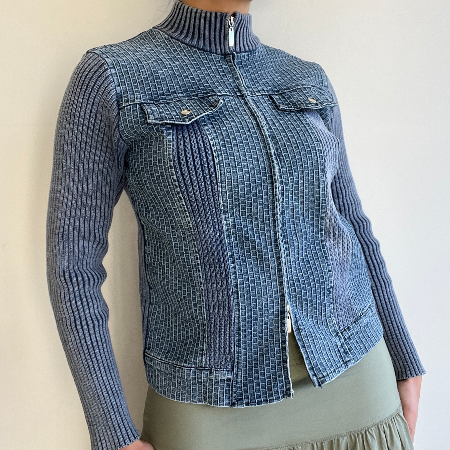 Veste en maille côtelée et denim bleu y2k