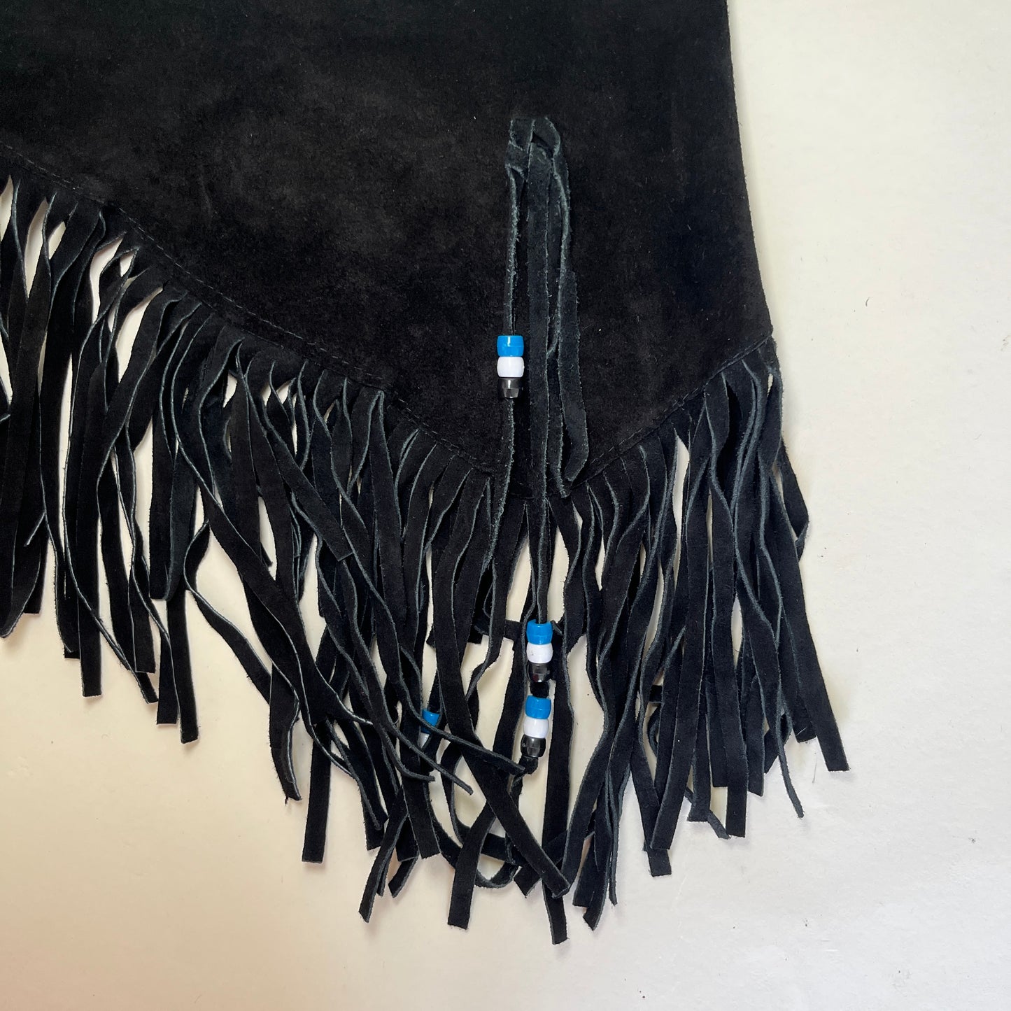 Ceinture à franges en cuir noir