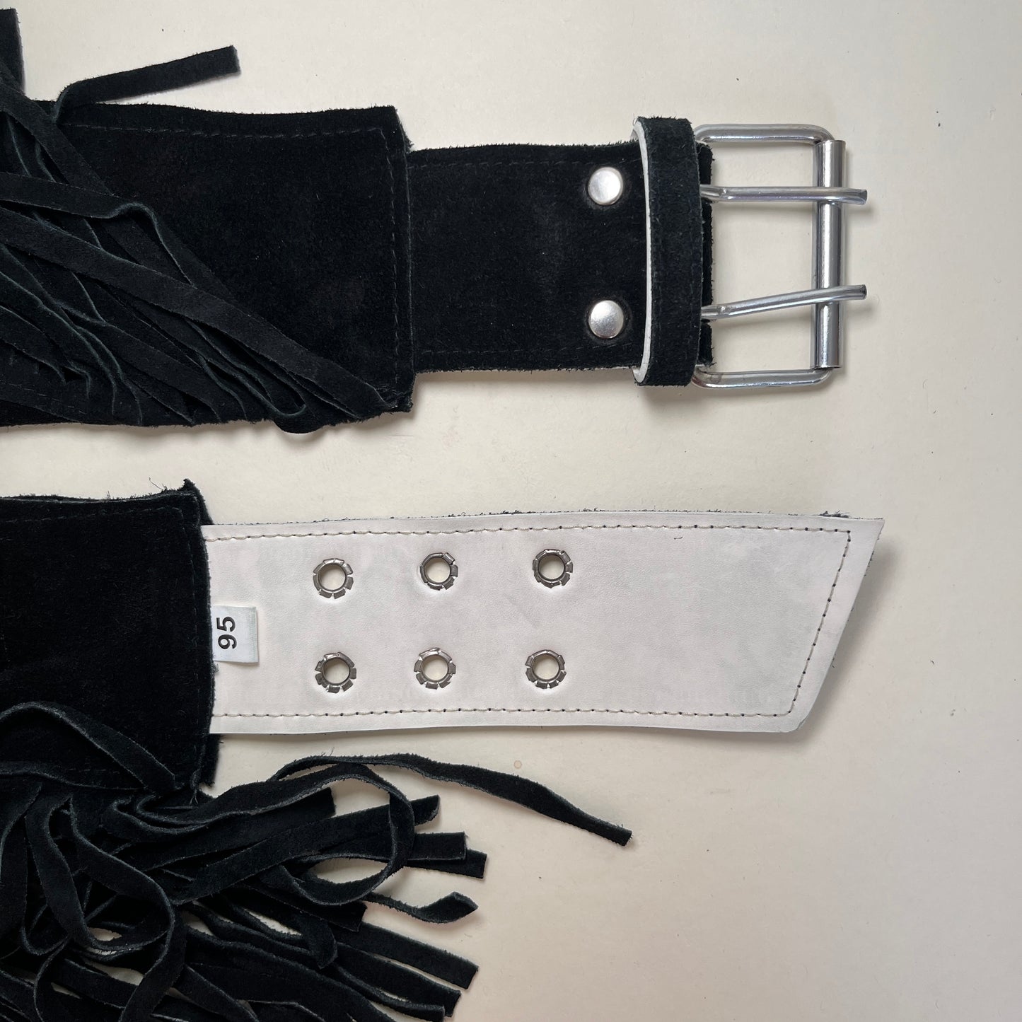 Ceinture à franges en cuir noir