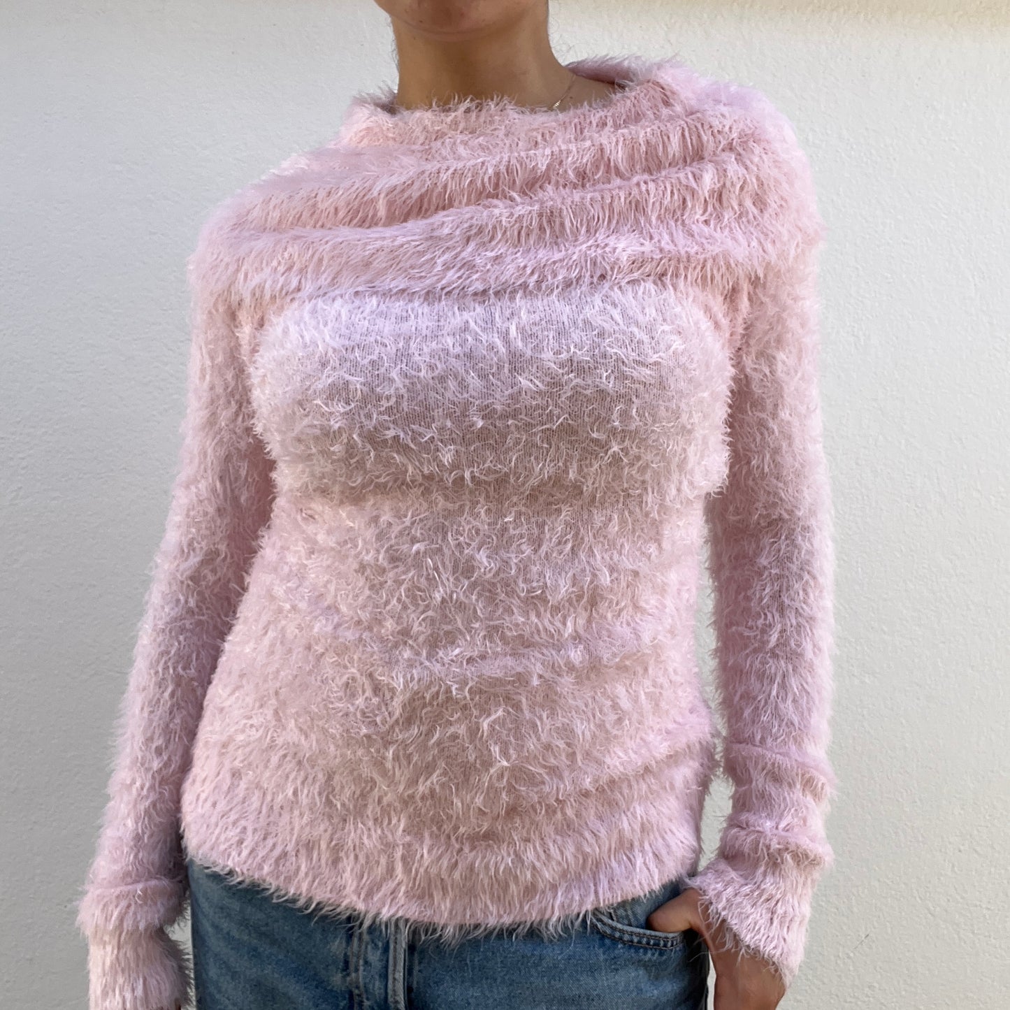 Pull rose duveteux coquette y2k