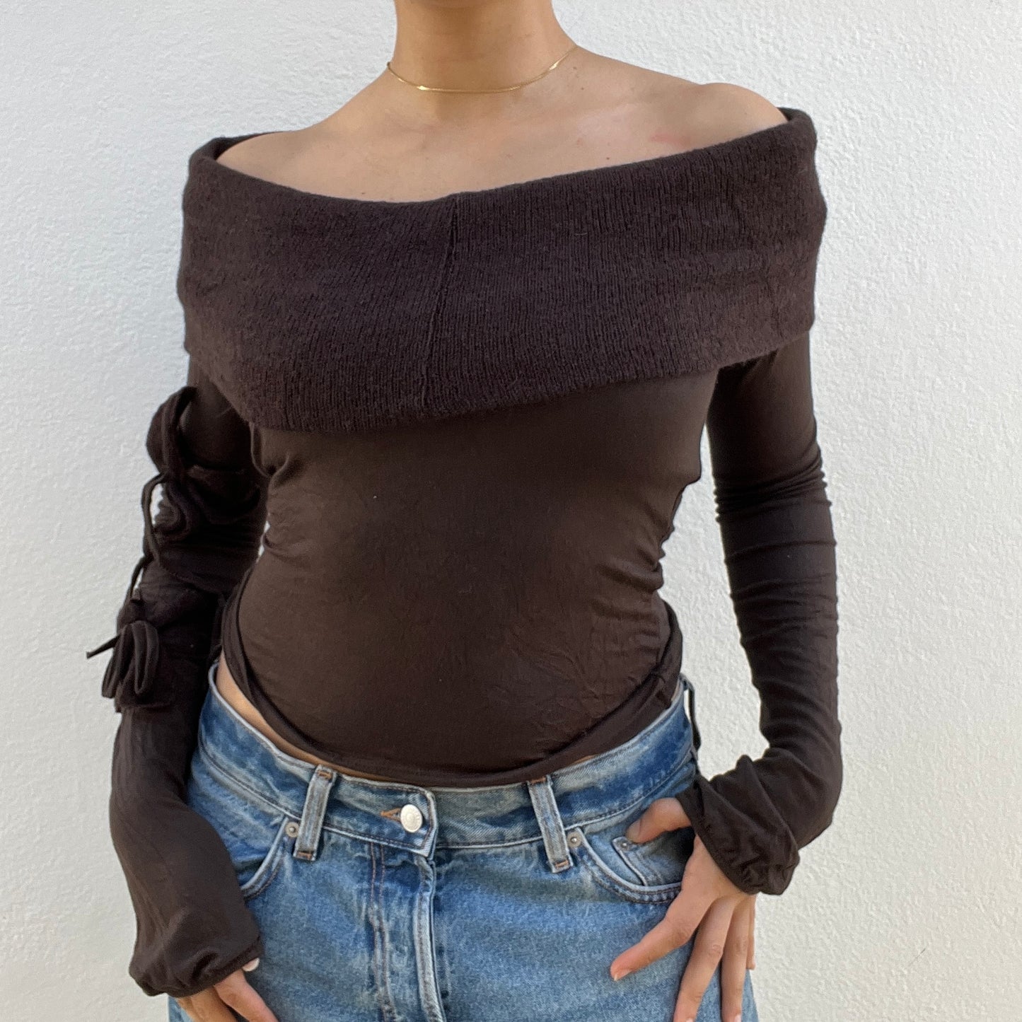 Pull off shoulder marron en mohair