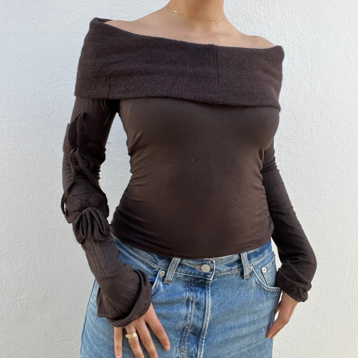 Pull off shoulder marron en mohair